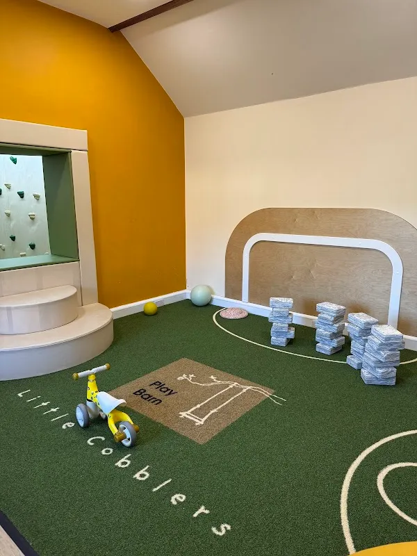 Little Cobblers Play Barn